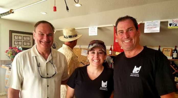 Pinot for Paws fundraiser helps South County Animal Rescue