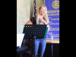 Kaatia Larsen sings along with special guests at Soledad Rotary meeting