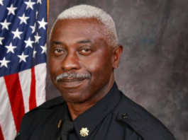 Police chief announces departure